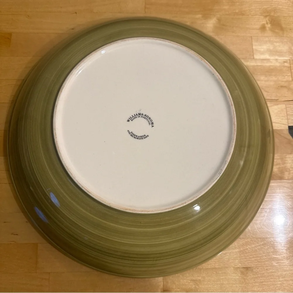Williams Sonoma Hand-Painted Ceramic Pasta Serving Platte with Olive Design 13”